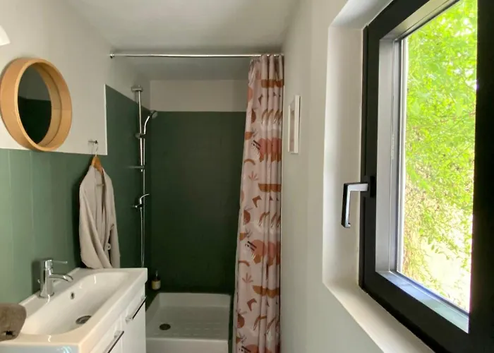 Bo, Peace & Apartment *