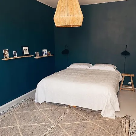 アパート Bo, Peace & ボルドー