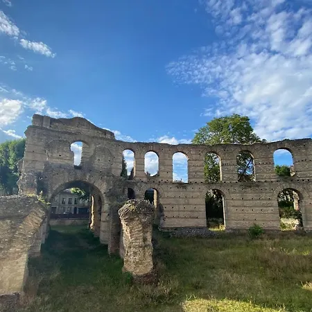 Bo, Peace & アパート